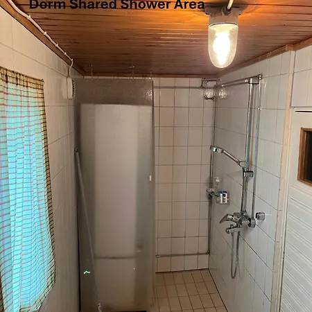 Dorm Hilli3 Albergue